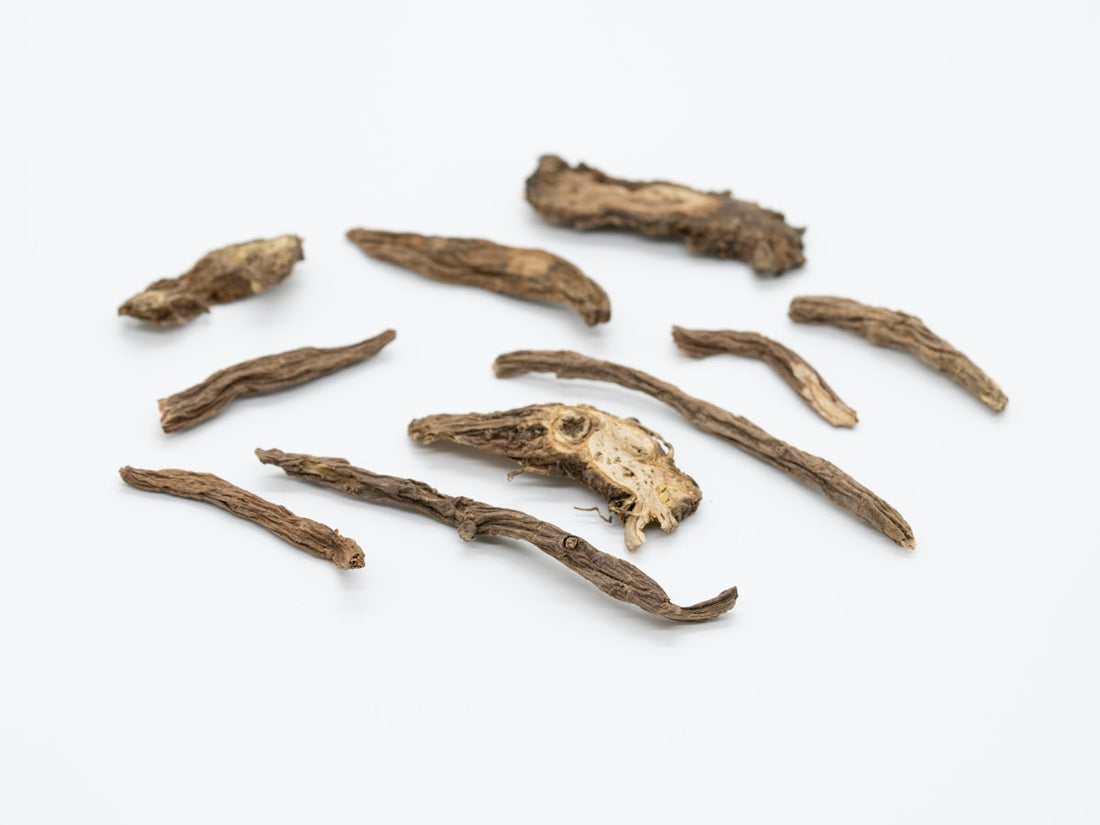 Ashwagandha root and herbs